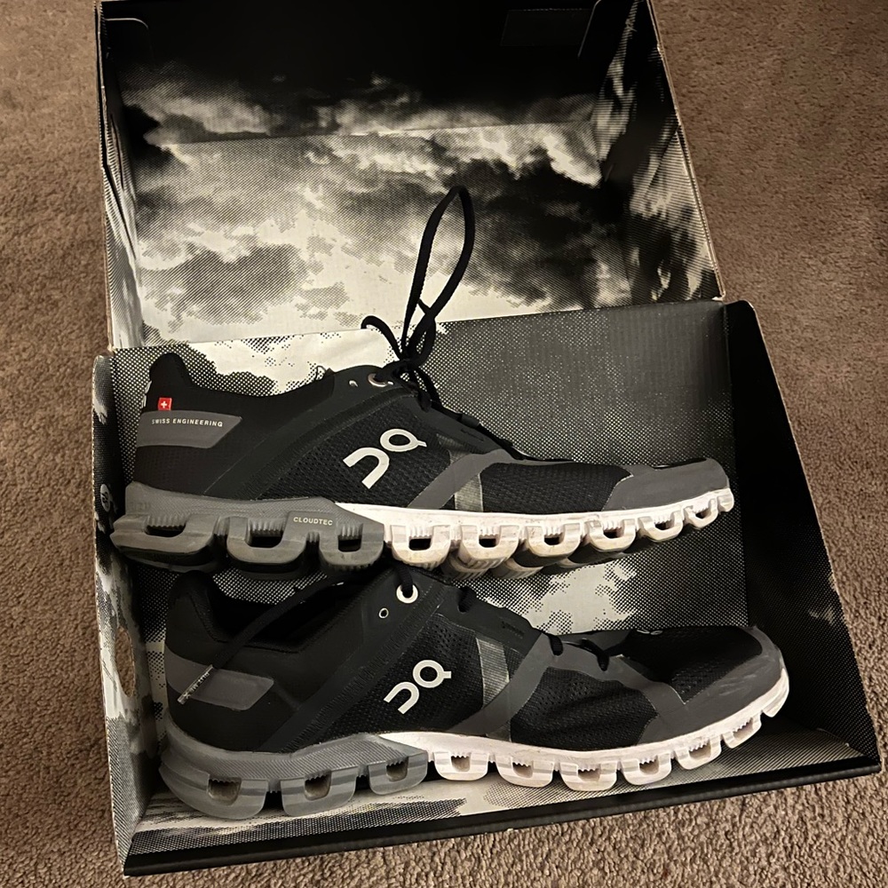 Men's Size 7 On Cloud low Black/Asphalt Running Shoes